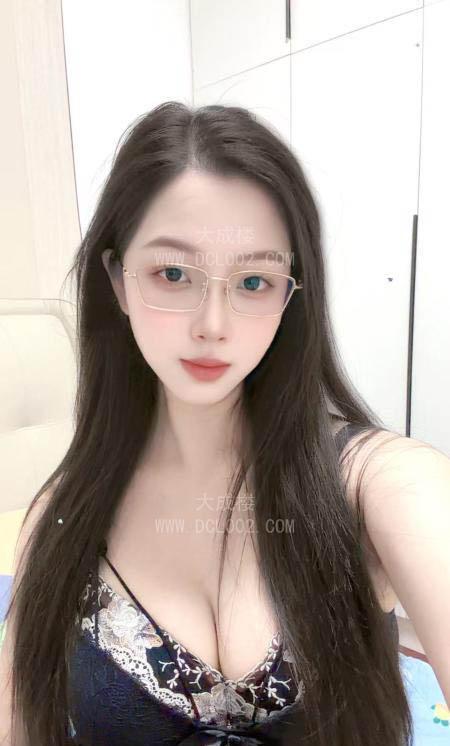 杭州模特反差明媚儿