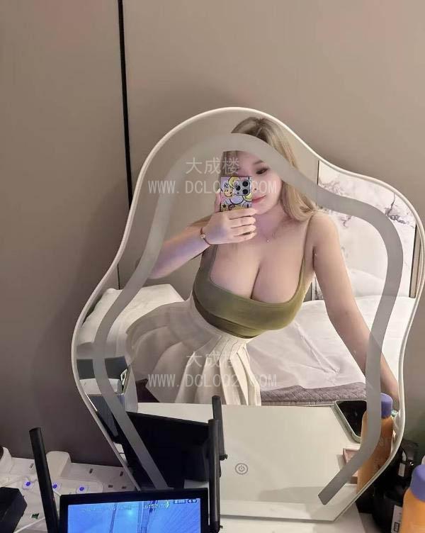 天河丰满白兔风骚服务老师