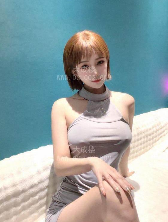 西安精致短发妹