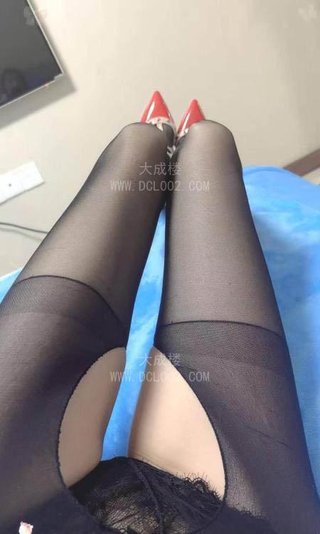 南京白皙长腿MM