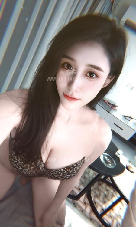 长沙可拍AV舌吻骚妇