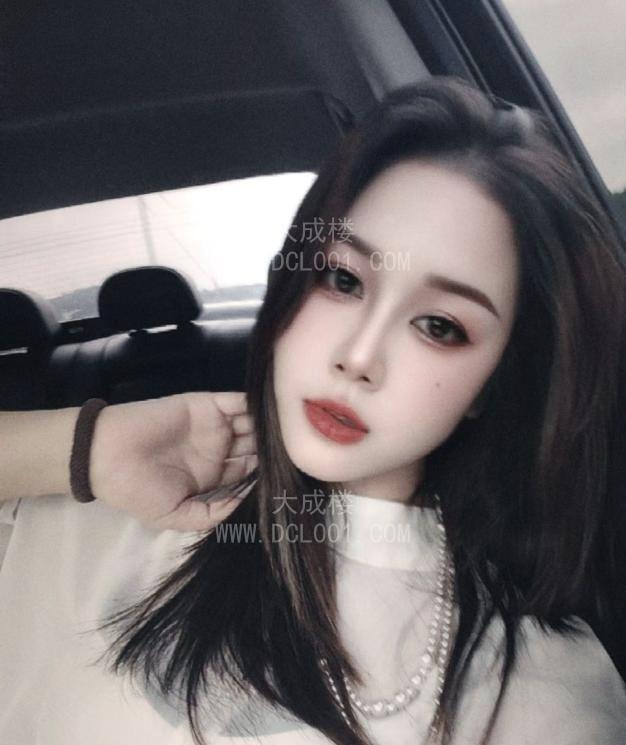 天河性感大胸小姐姐