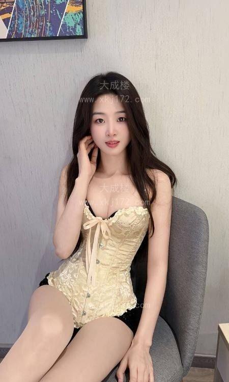 福田身材高挑妹子