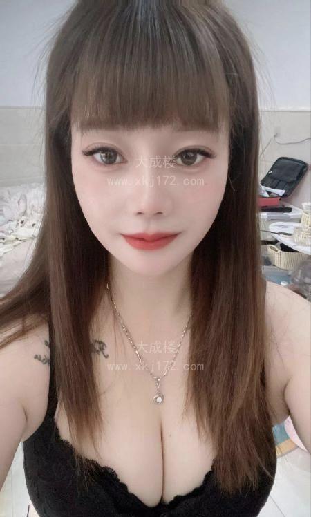 性感风骚大胸妹子