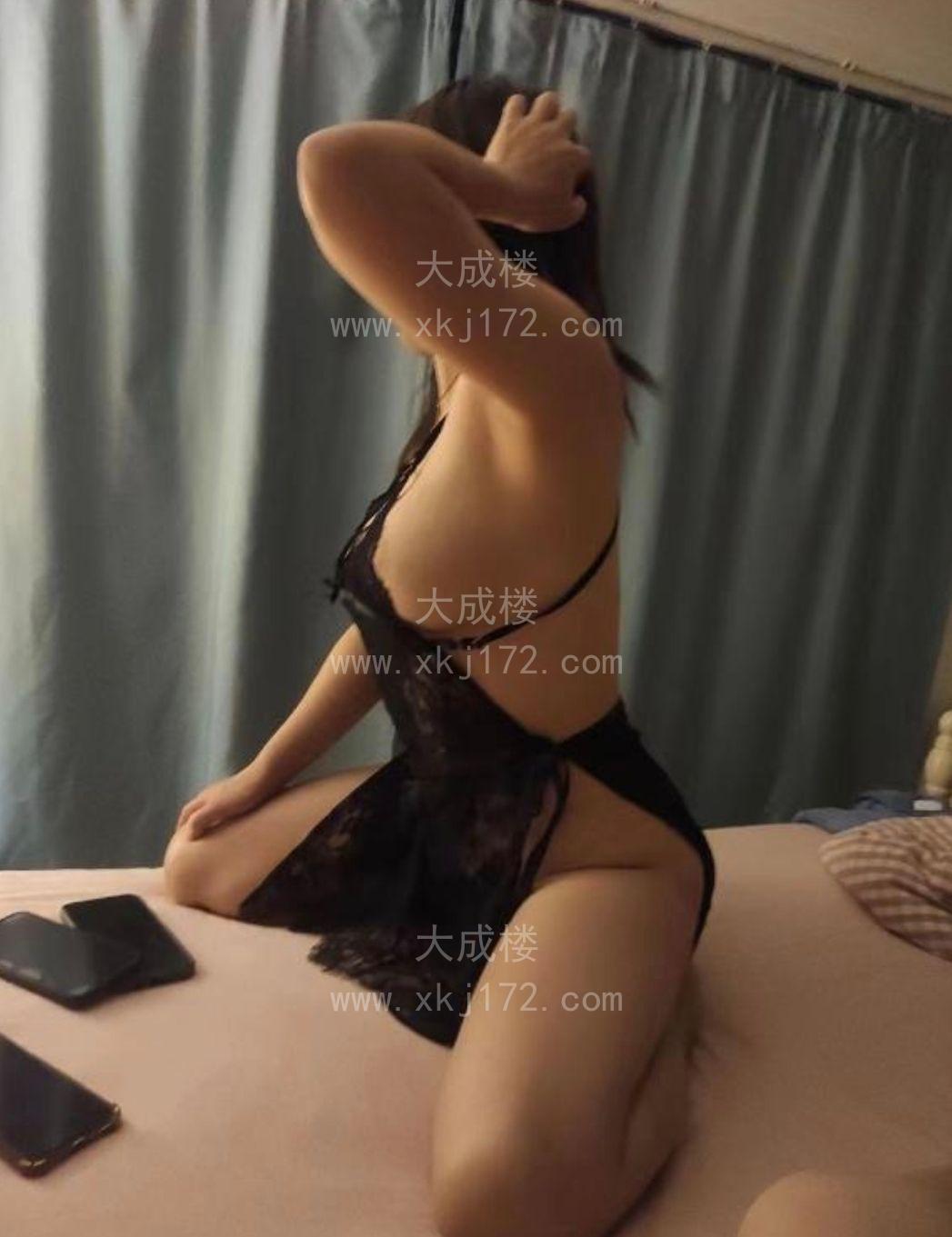 南海风骚大胸少妇