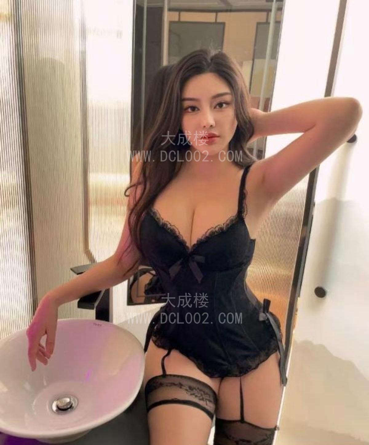 武汉172大长腿D奶骚妇