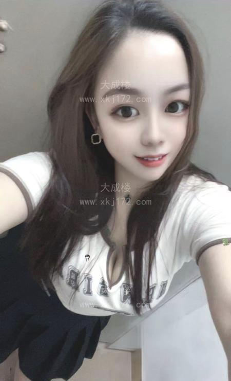 服务系舌吻骚妇