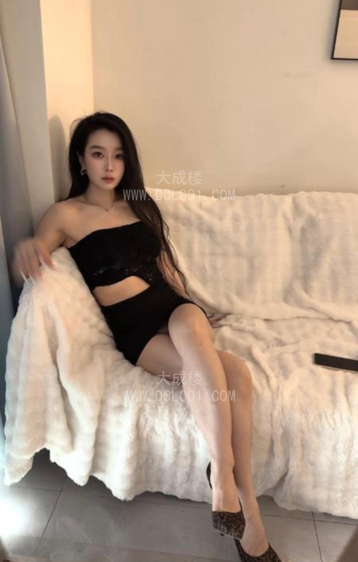 长沙可拍AV舌吻娜娜