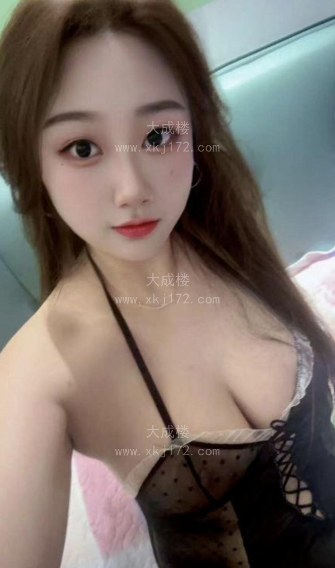 建邺性感美乳小燕