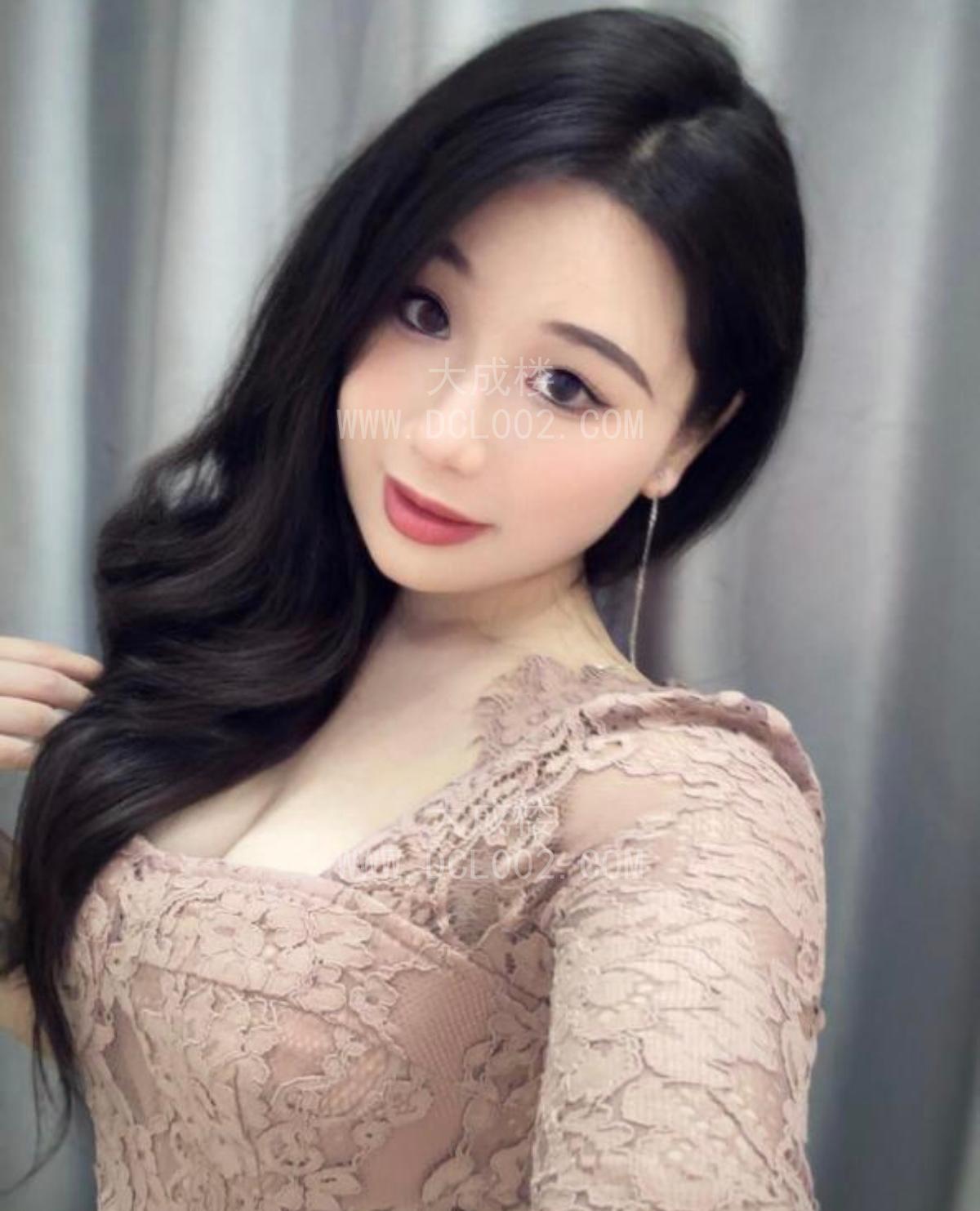 青岛cbd翘臀大奶柚子