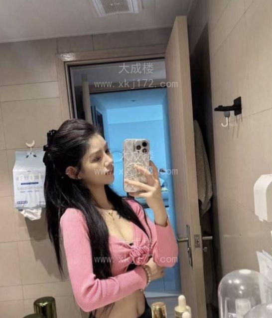 20岁白嫩微胖小妹