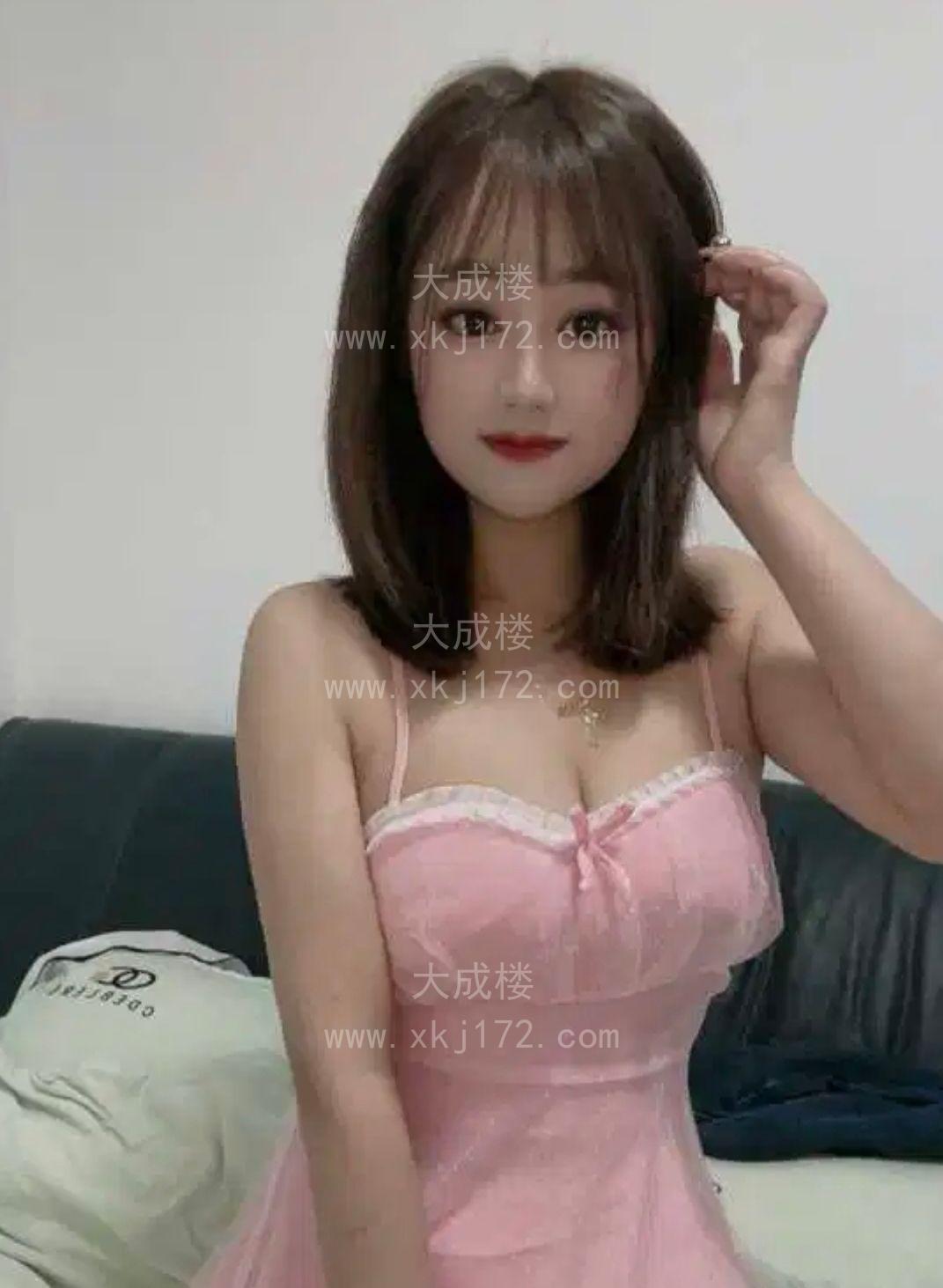 白云妩媚风骚水多-草莓