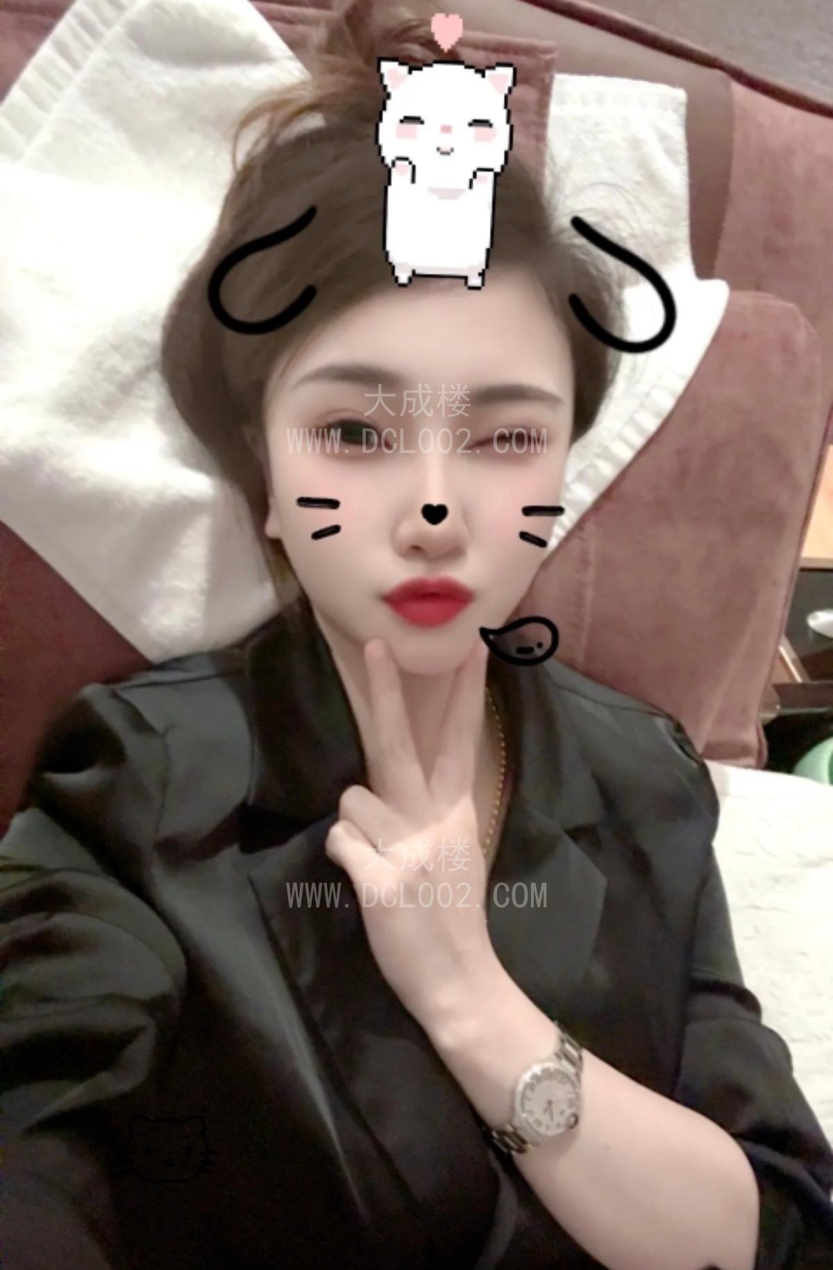 南山清纯小美女