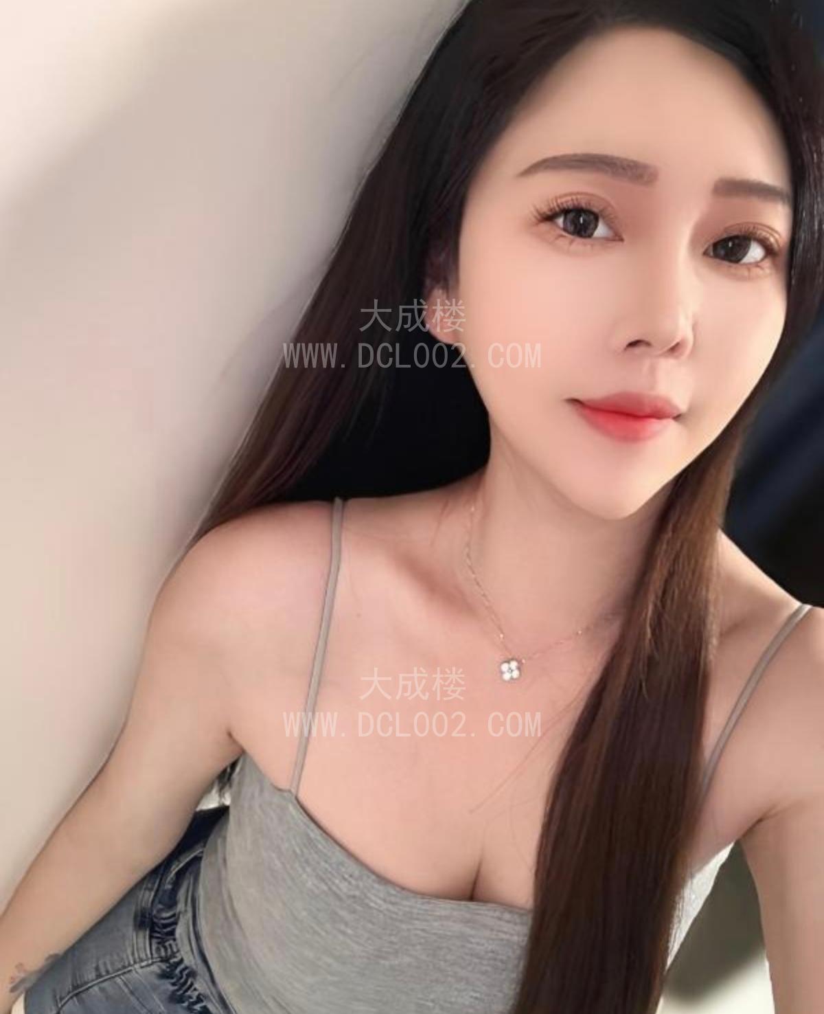 乌市蜜桃臀尤物阿璃