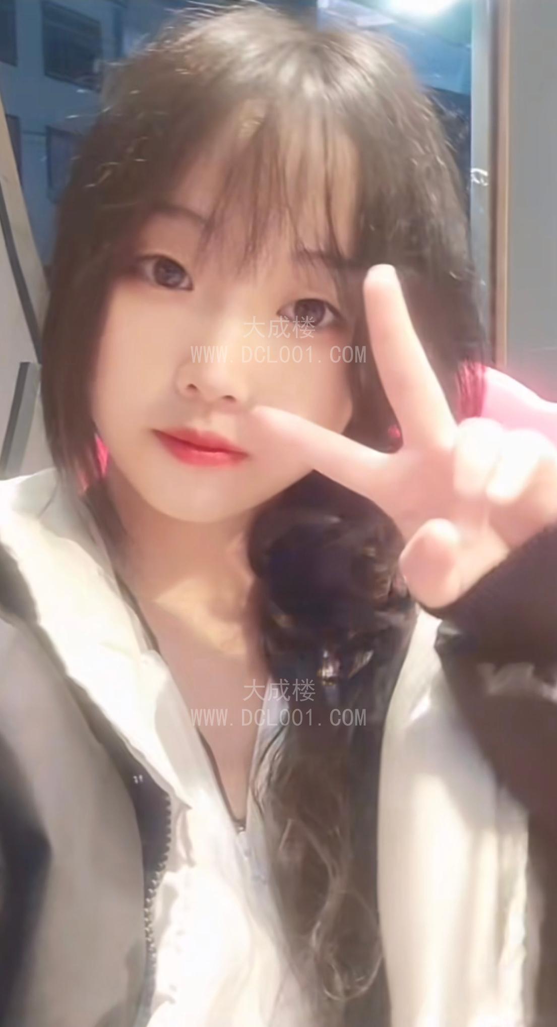 昆明小妹妹自聊自做