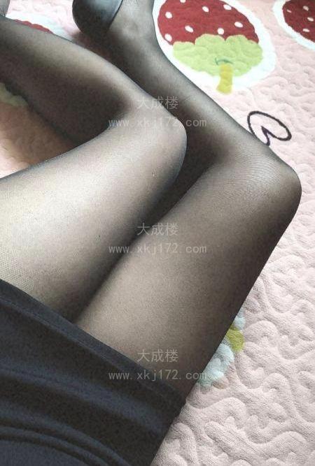 天津黑丝小骚逼