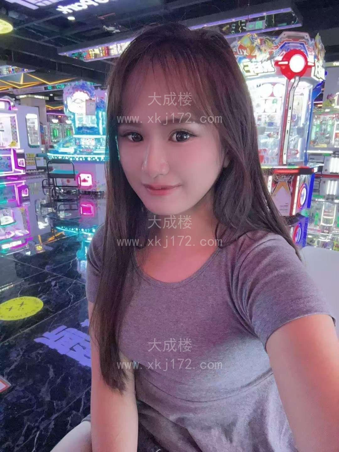 黄埔舌吻诱惑小苹