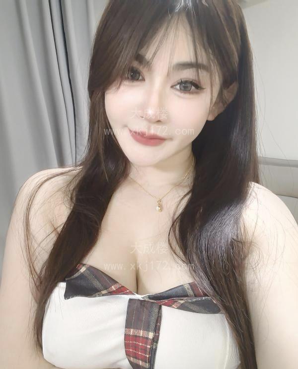 巨乳肥臀平安美女