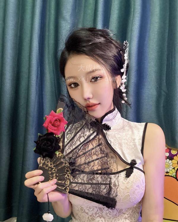 性感妩媚颜值御姐