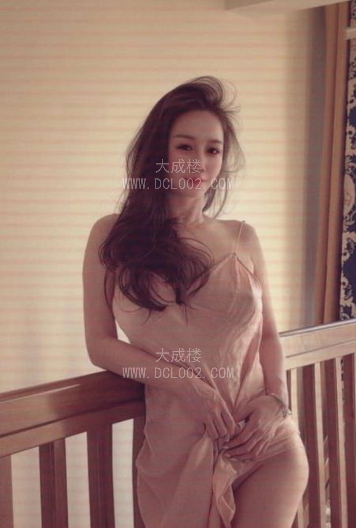 朝阳混血颜值性感御姐范