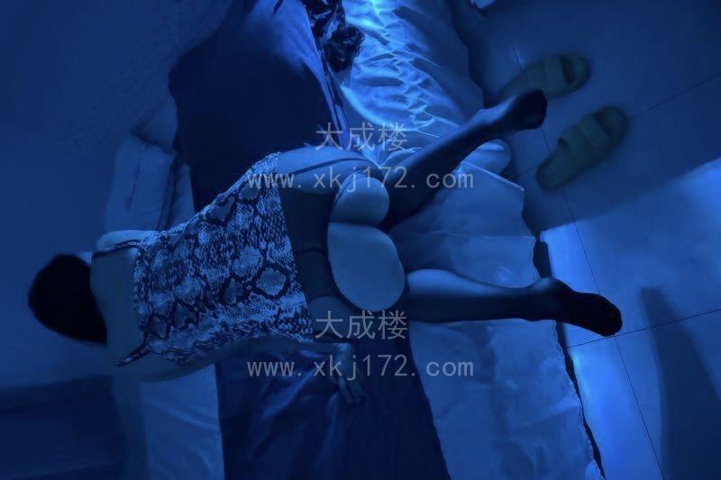 海珠大长腿莹莹