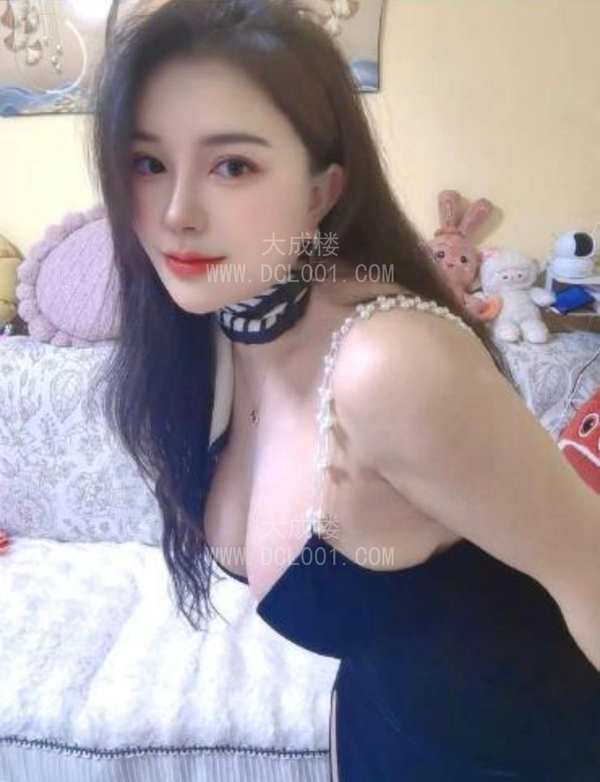 南山大胸蜜桃臀兔兔