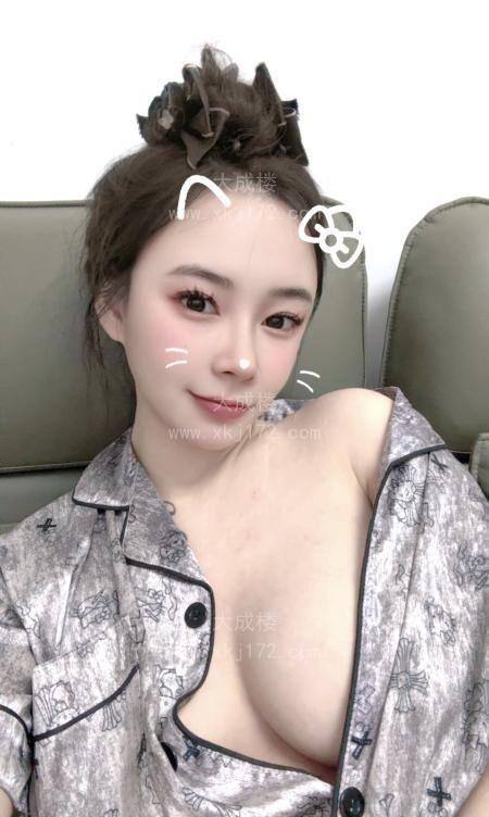 惠城舌吻旗袍骚女