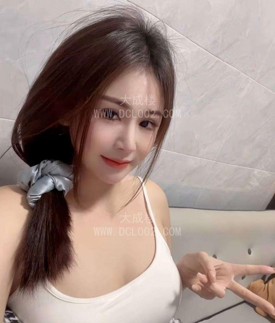 天河大胸少女好皮肤杰尼