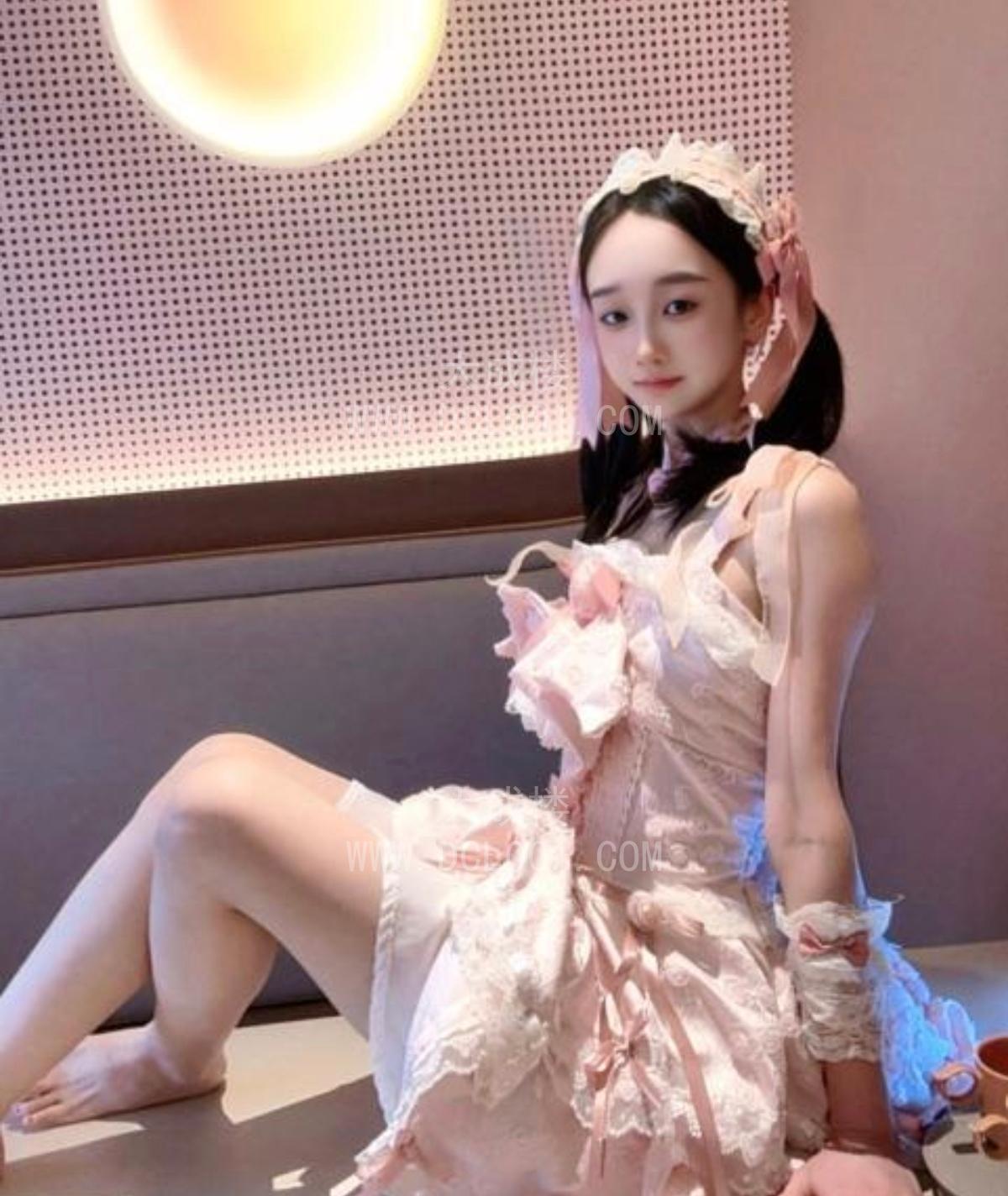 杭州后入双马尾小妖精